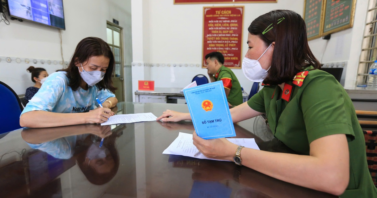 Giấy thông báo CT08 dùng để làm gì?