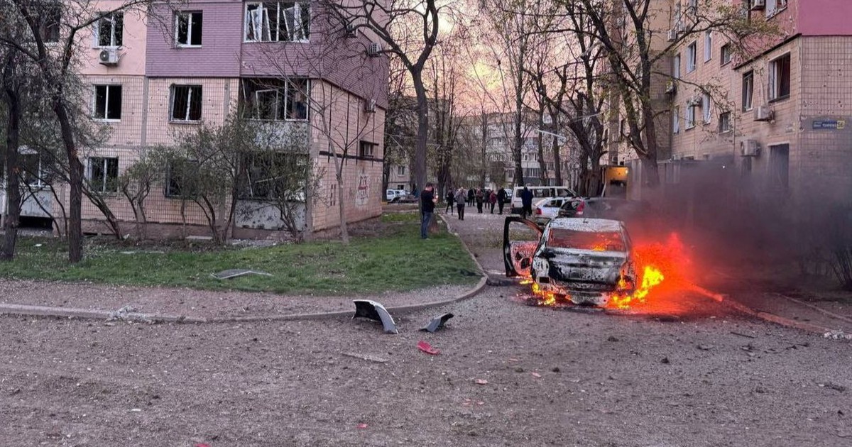 Quê nhà ông Zelensky bị không kích, ít nhất 19 người chết