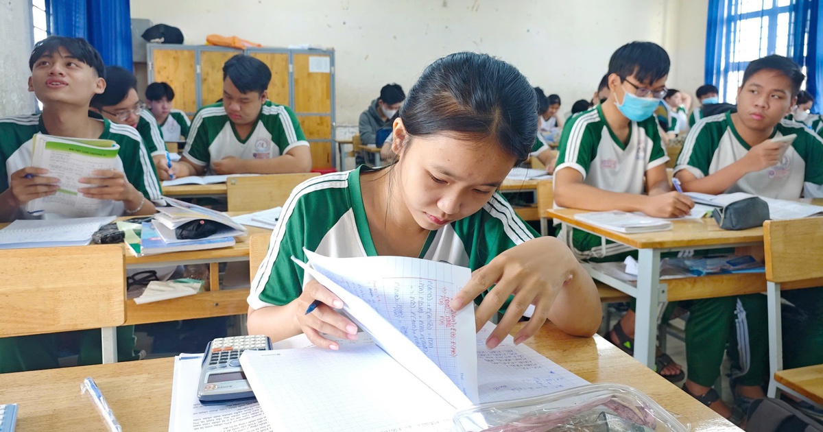 Bộ GD-ĐT: Không để các trường ĐH tùy ý tuyển các tổ hợp 'lạ'