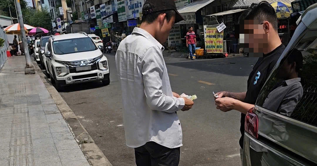 Dẹp nạn thu phí đỗ xe 'lụi' không khó, sao cứ để bức xúc kéo dài?