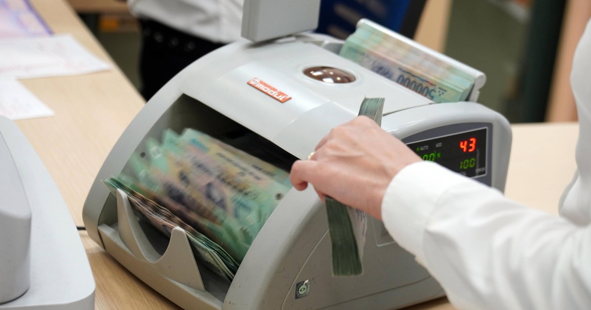 Lượng tiền gửi tổ chức, cá nhân tăng mạnh