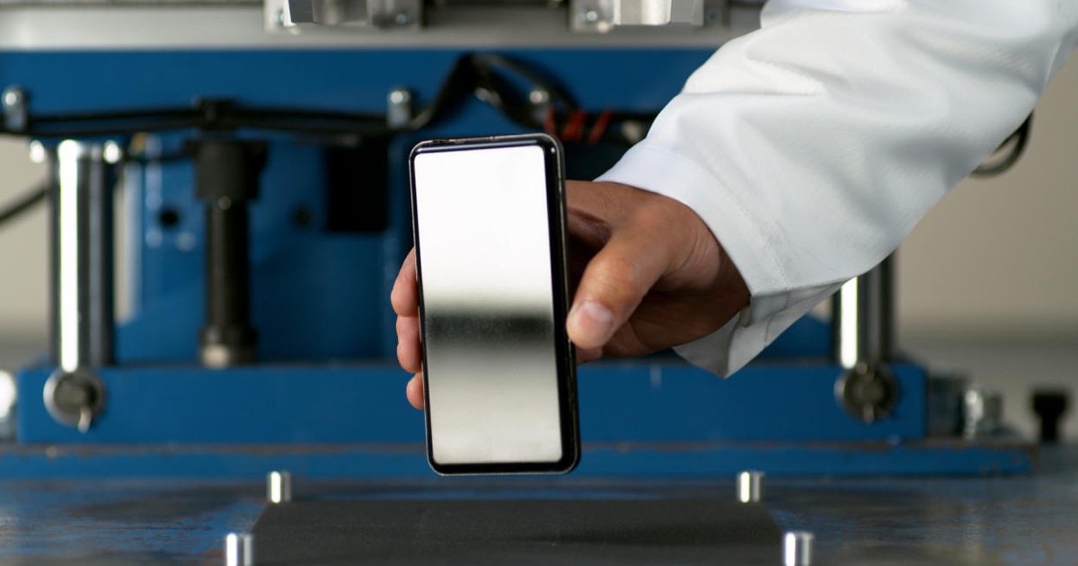 Các nhà sản xuất điện thoại đang từ bỏ Gorilla Glass