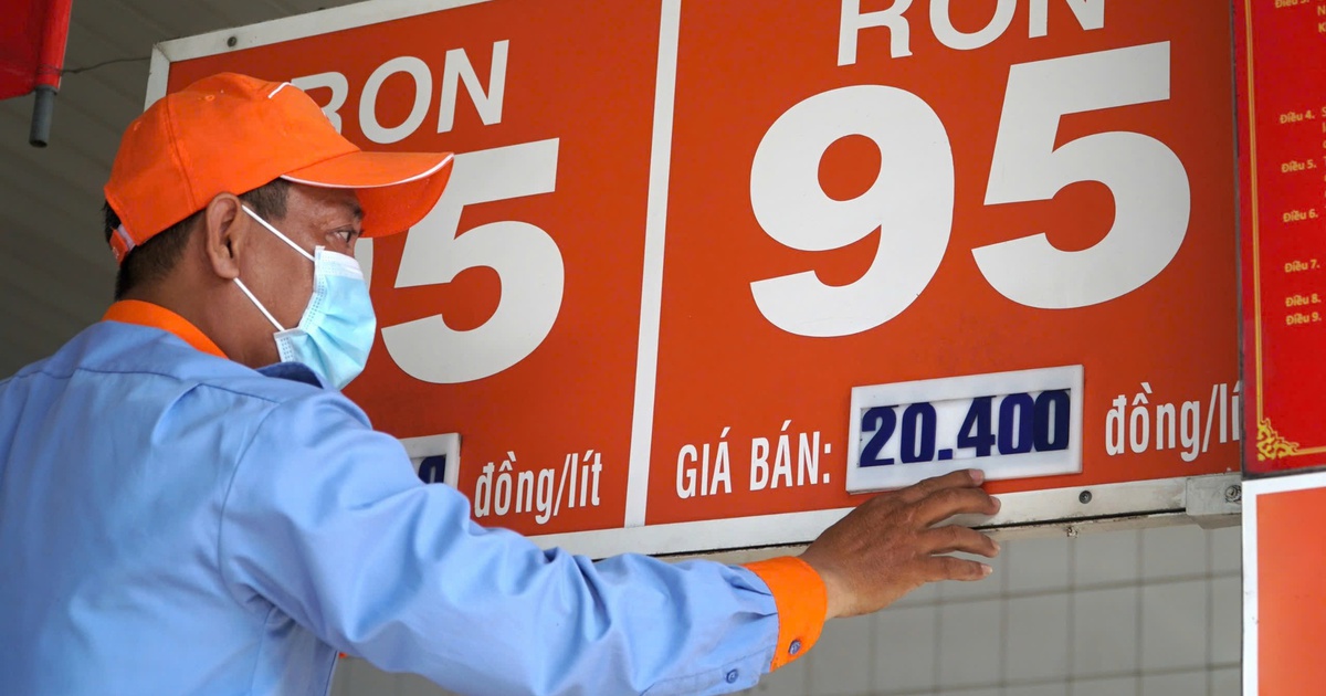 Giá xăng dầu hôm nay 9.4.2025: Xăng trong nước có thể về mốc 19.000 đồng/lít từ chiều mai