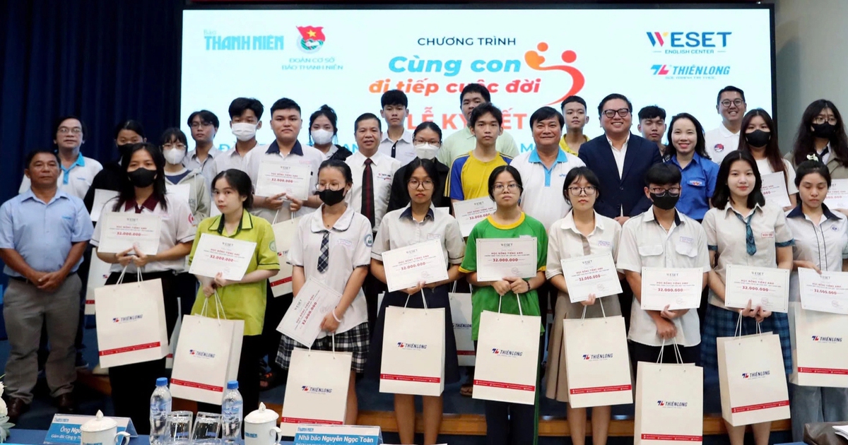 Dạy tiếng Anh miễn phí cho trẻ mồ côi do dịch Covid-19