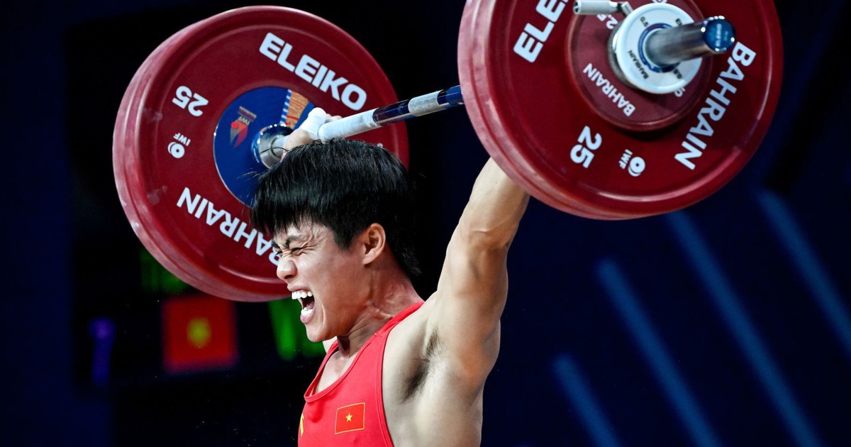 Theo vết xe đổ đàn anh, Nguyễn Trần Anh Tuấn trắng tay giải cử tạ châu Á