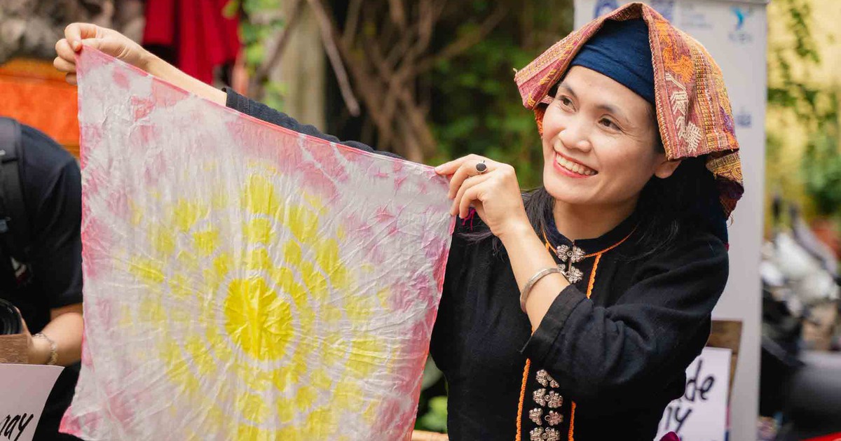 Cú bắt tay giữa thời trang và làng nghề