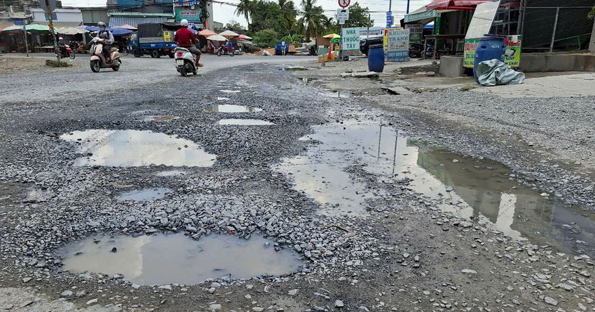 Đường xuống cấp, đi lại khó khăn
