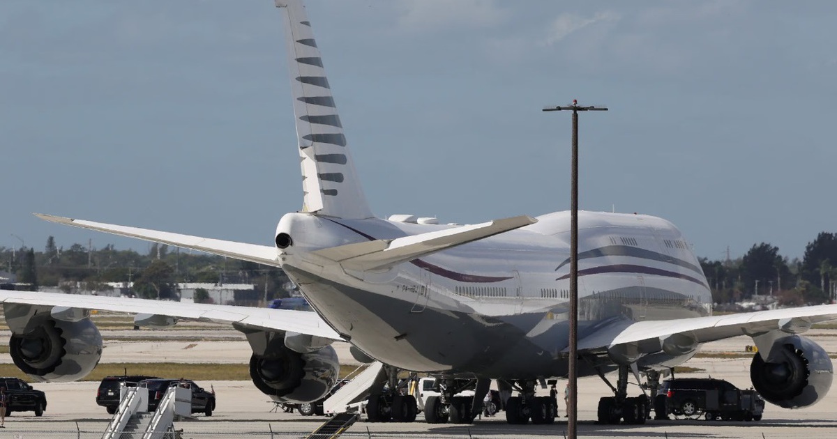 Rộ tin ông Trump sẽ được Qatar tặng máy bay Boeing 747 siêu sang