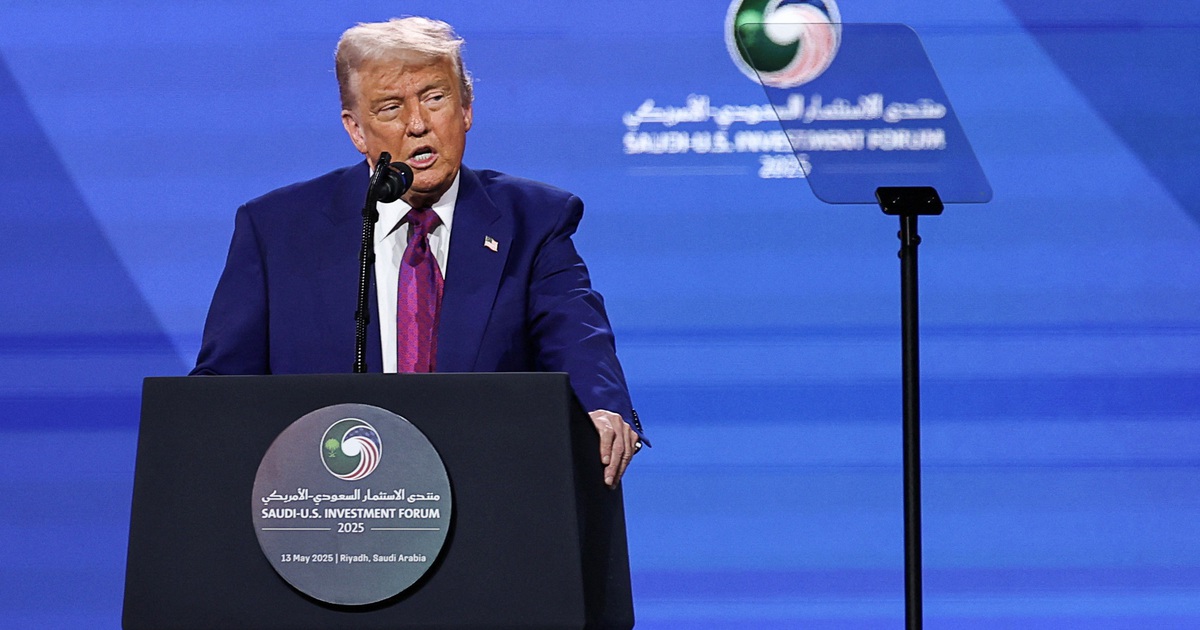 Ông Trump dỡ bỏ mọi lệnh cấm vận Syria