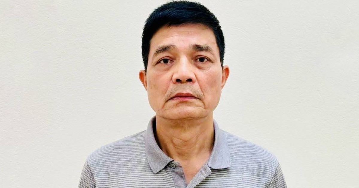 Cựu Cục trưởng Cục An toàn thực phẩm 5 lần được cấp dưới đưa phong bì