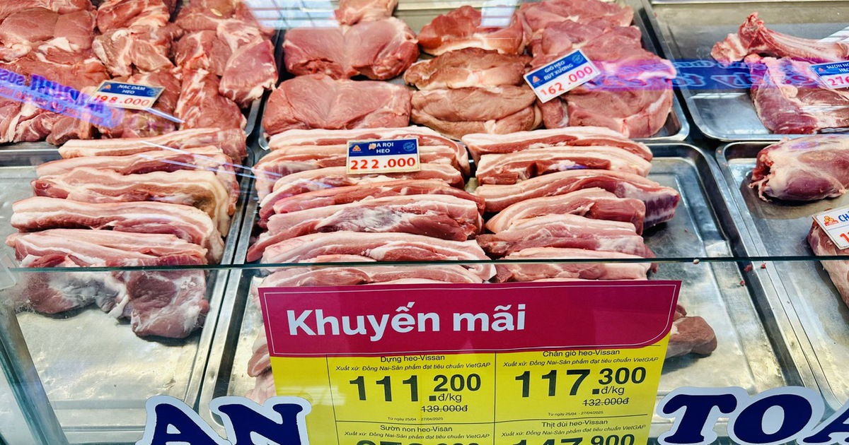 Giá heo hơi hôm nay 15.5.2025: Đứng ở mức cao, người tiêu dùng chịu thiệt