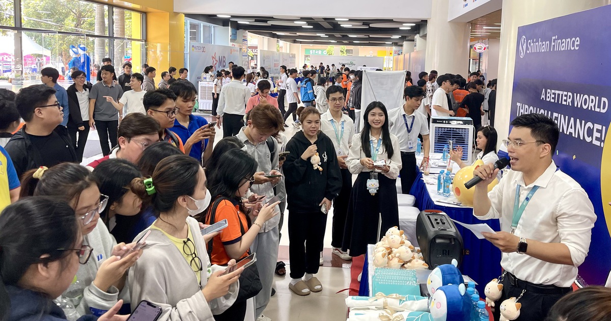 Doanh nghiệp Hàn Quốc đánh giá cao yếu tố nào ở sinh viên mới tốt nghiệp?