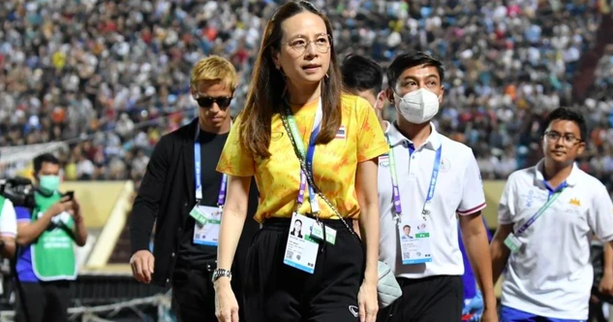 Madam Pang thưởng đậm đội futsal nữ Thái Lan vì giành vé World Cup, gặp Nhật chung kết