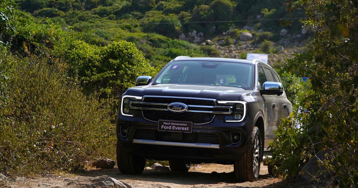 SUV 7 chỗ: Vẫn là 'sân chơi riêng' của Ford Everest