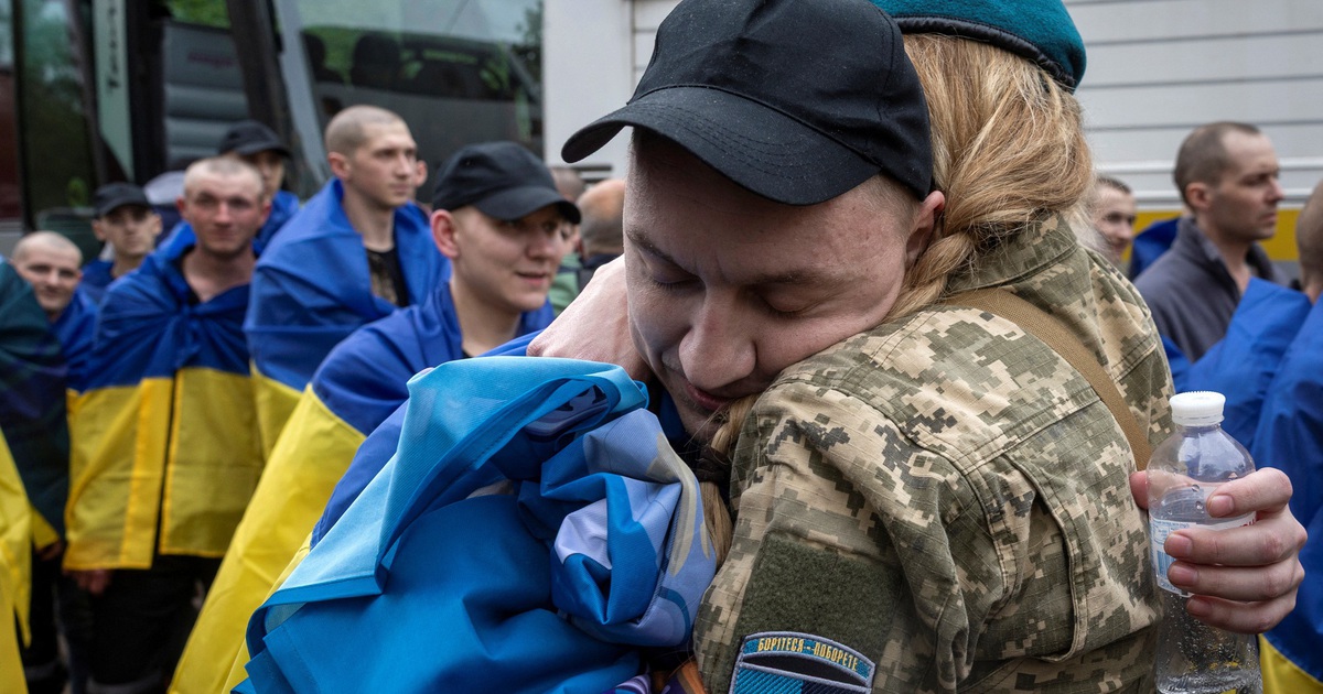 Nga - Ukraine kết th&uacute;c đ&agrave;m ph&aacute;n, đồng &yacute; thả 2.000 t&ugrave; binh