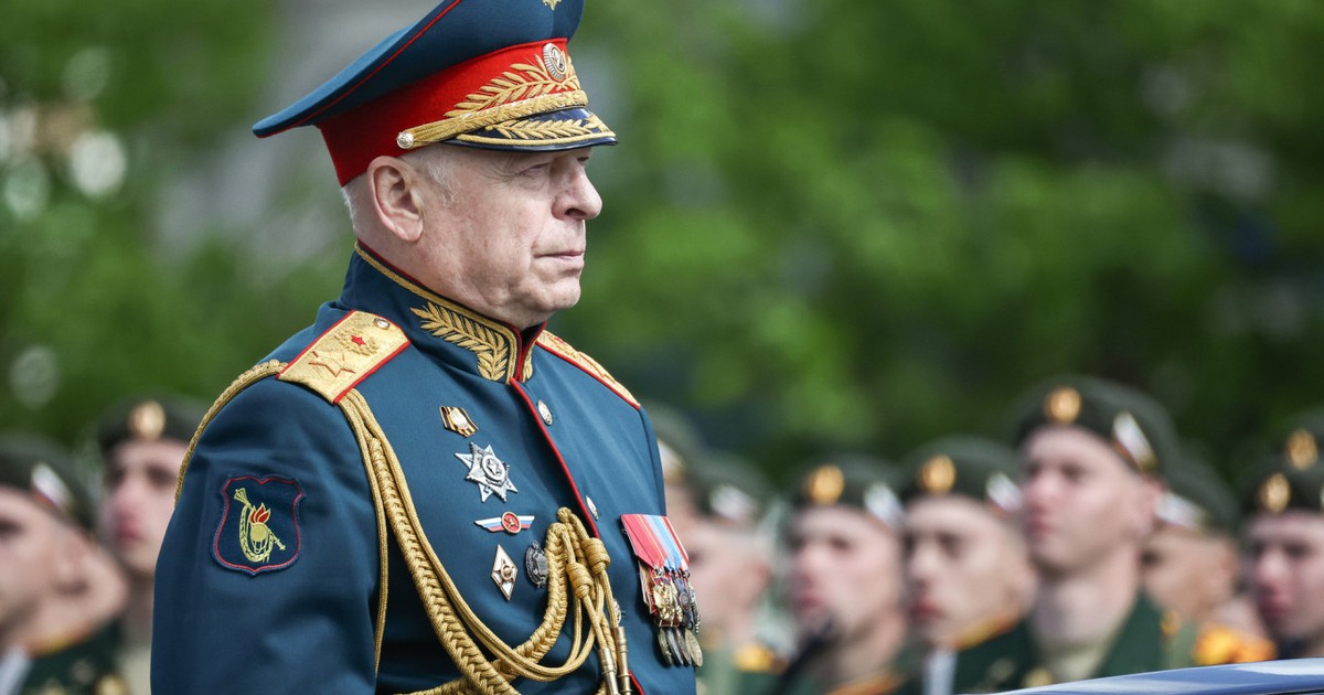 Tổng thống Putin thay tư lệnh lục quân Nga Tổng thống Putin thay tư lệnh lục quân Nga