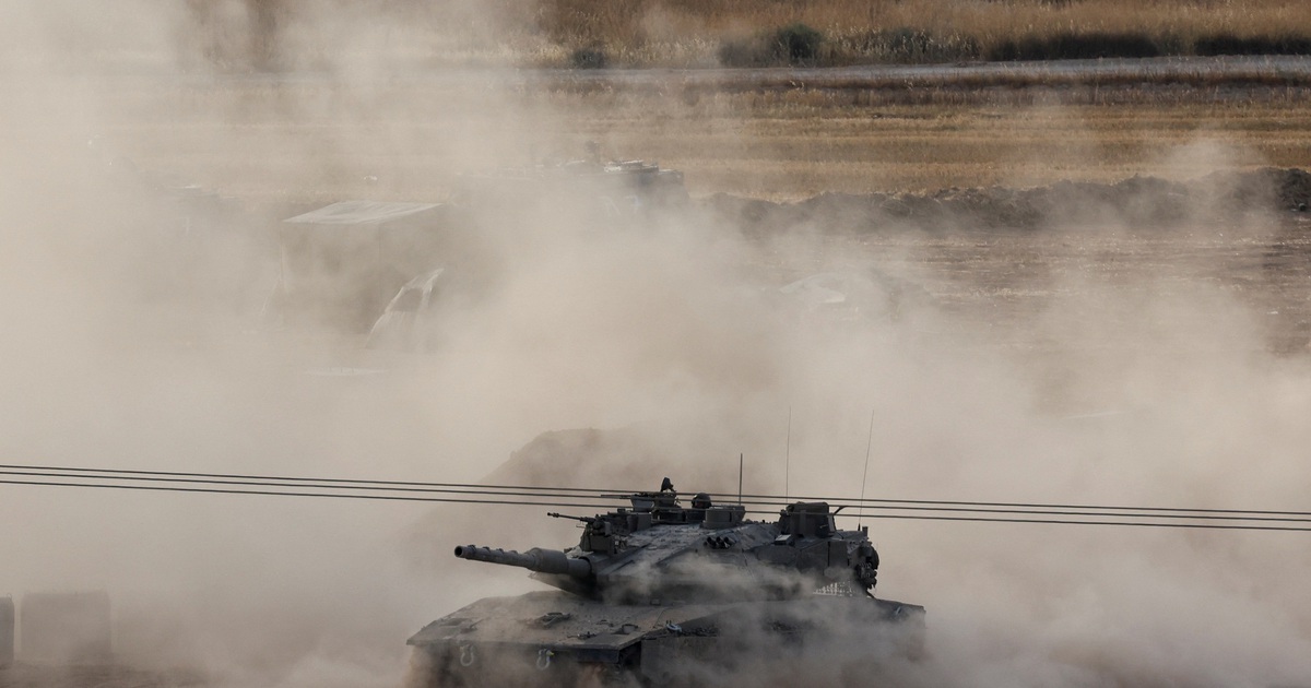 Lửa đạn t&aacute;i b&ugrave;ng ph&aacute;t tại Dải Gaza