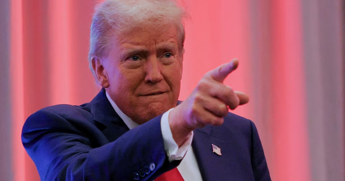 &Ocirc;ng Trump n&oacute;i cựu gi&aacute;m đốc FBI &#039;k&ecirc;u gọi &aacute;m s&aacute;t&#039; bằng d&atilde;y số 8647