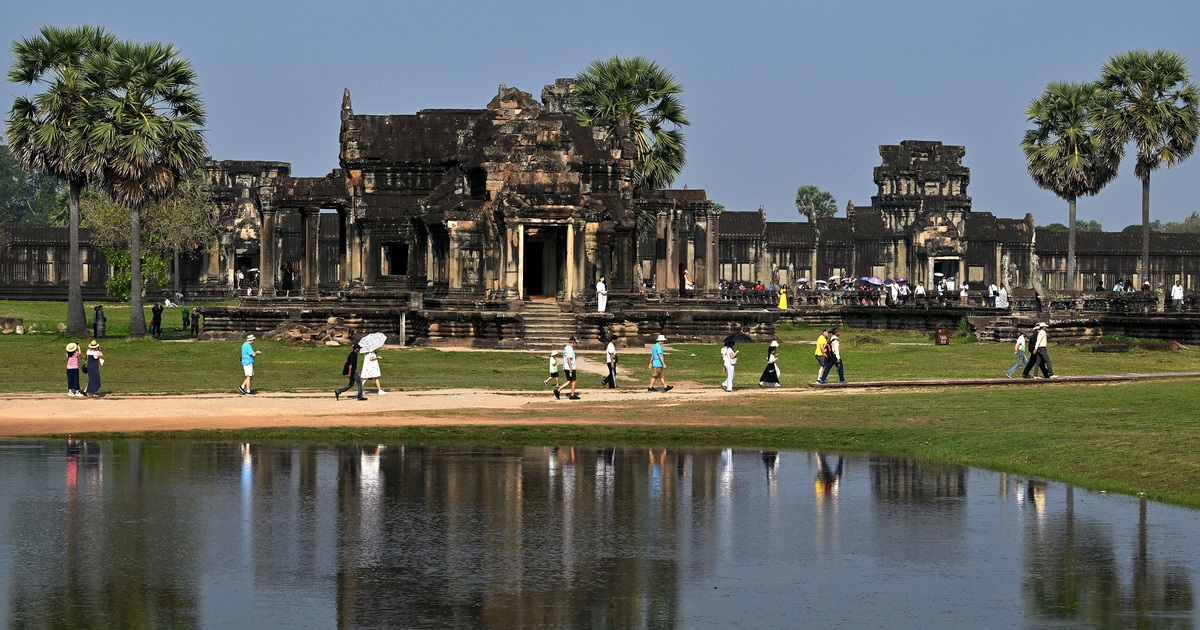 S&eacute;t đ&aacute;nh tr&uacute;ng đền Angkor Wat, nhiều du kh&aacute;ch bị thương