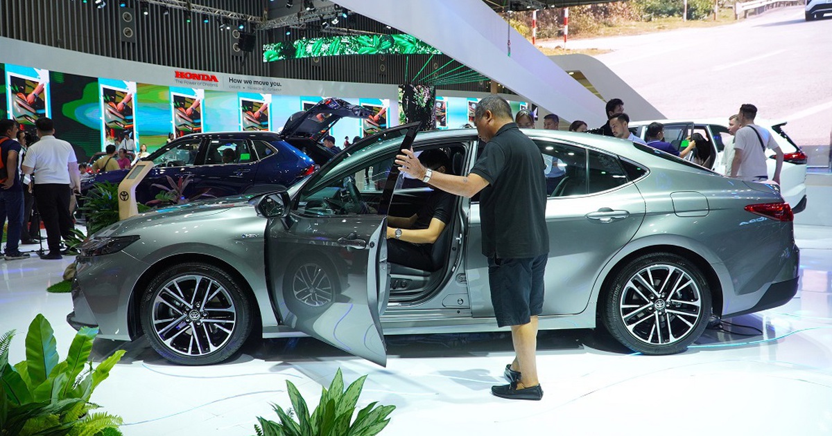 Sedan hạng D: Mỗi Toyota Camry còn giữ được sức hút