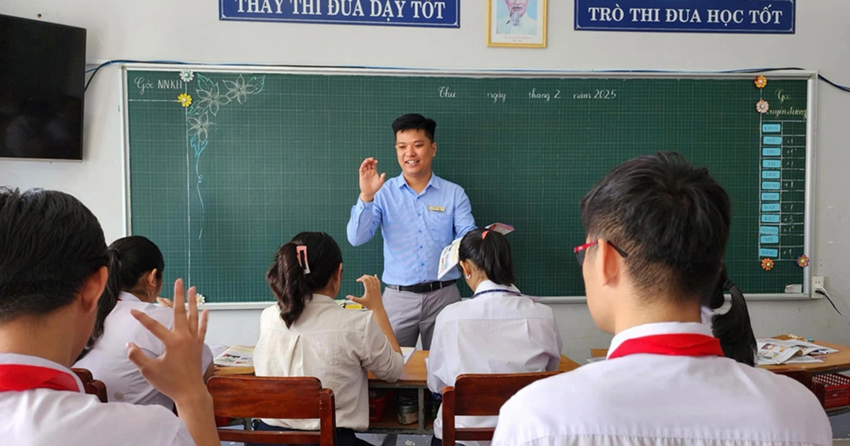 Thầy giáo trẻ vận dụng nhiều sáng kiến dạy học sinh khuyết tật
