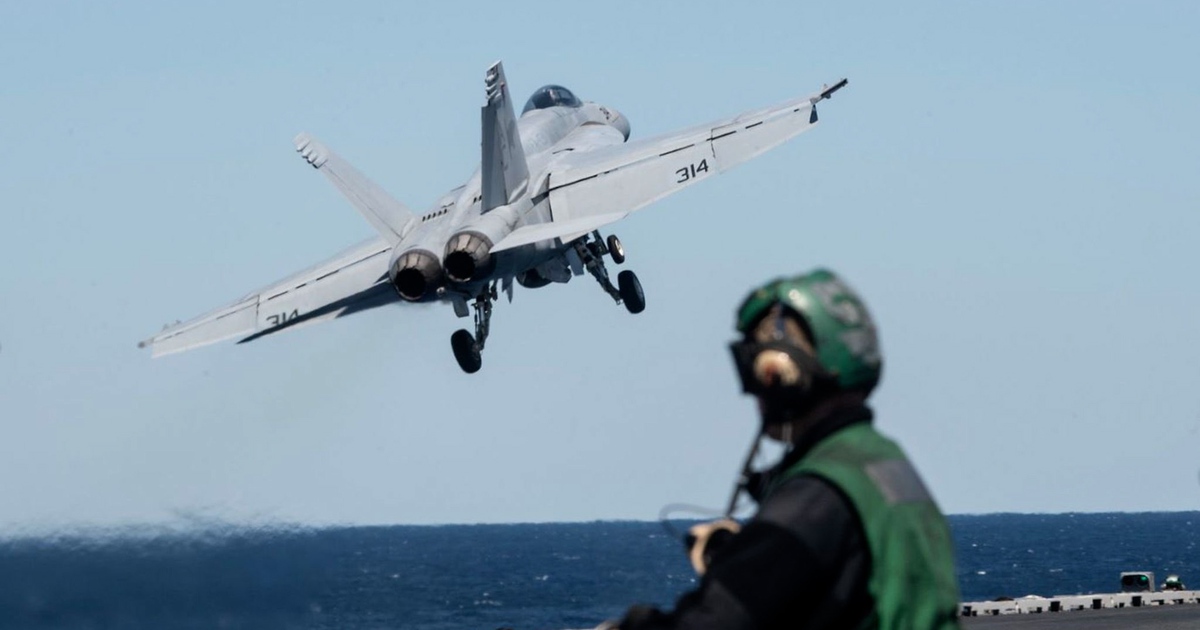 Tàu sân bay Mỹ về nước sau nhiệm vụ trắc trở chống Houthi, mất 3 máy bay F/A-18 Tàu sân bay Mỹ về nước sau nhiệm vụ trắc trở chống Houthi, mất 3 máy bay F/A-18
