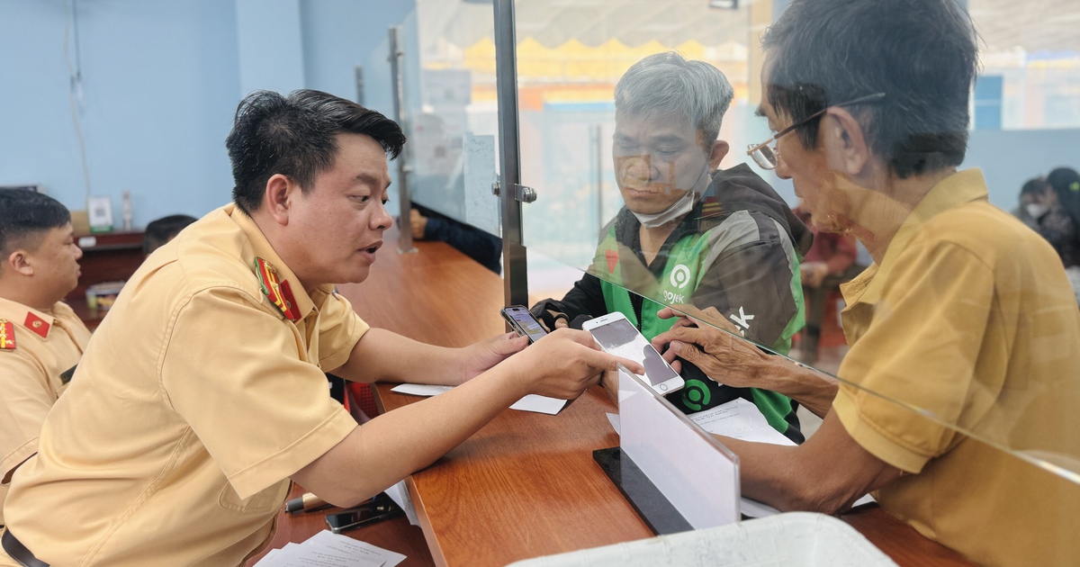 Bằng lái xe quá hạn 1 tháng không phải thi lại lý thuyết: Trường hợp nào?