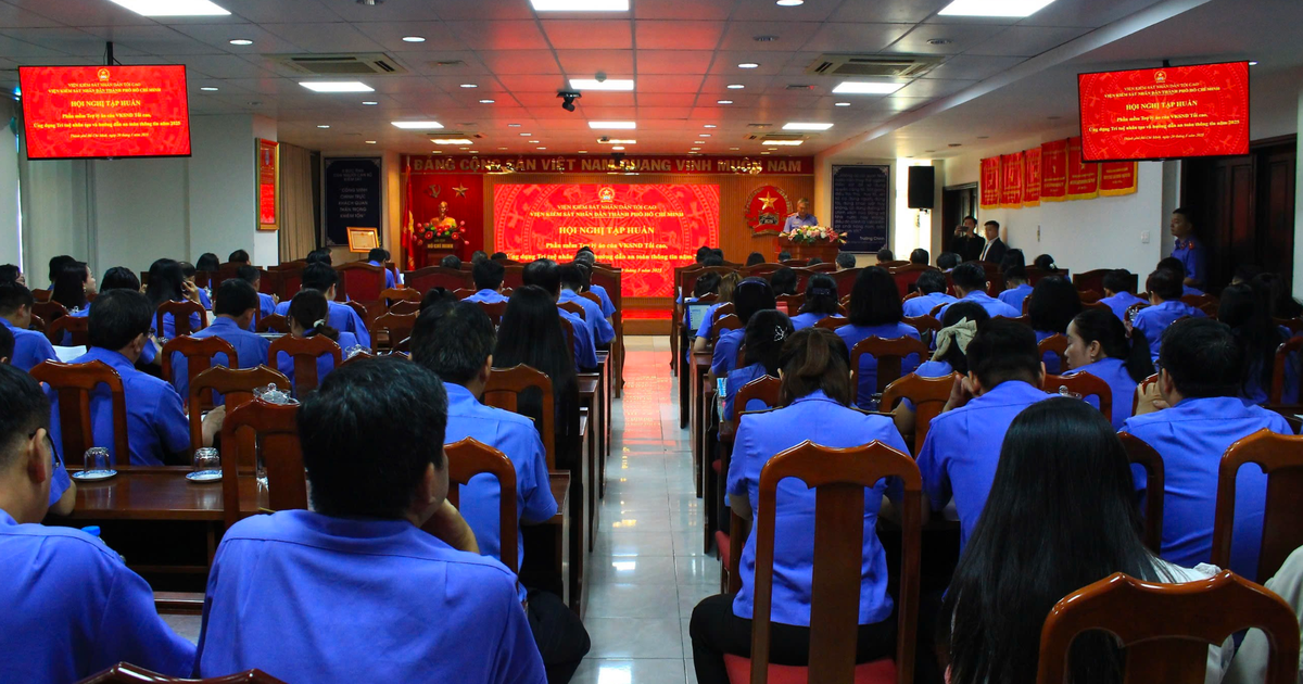 Hơn 300 cán bộ, lãnh đạo Viện Kiểm sát nhân dân TP.HCM tham gia tập huấn AI