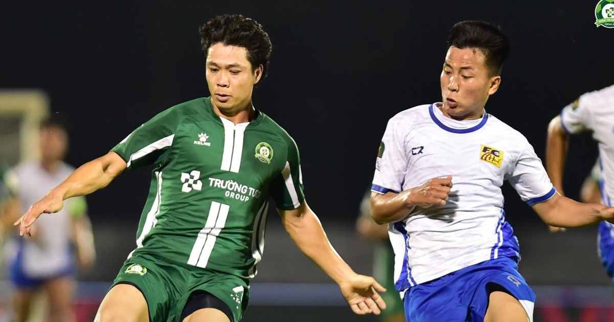 Công Phượng và Bình Phước không đấu vòng 20: Vẫn có cơ hội đoạt luôn vé play-off, tại sao?