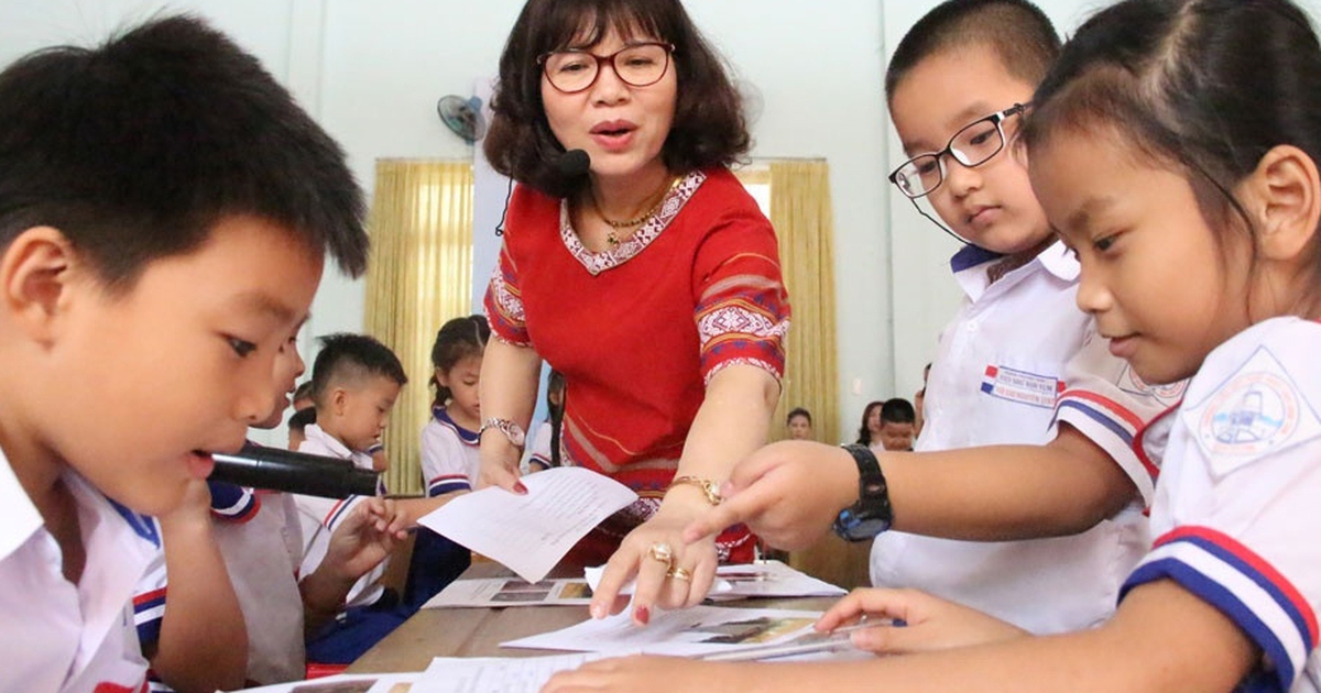 Sáp nhập tỉnh, thành: Cần giáo dục học sinh tinh thần đất nước là quê hương