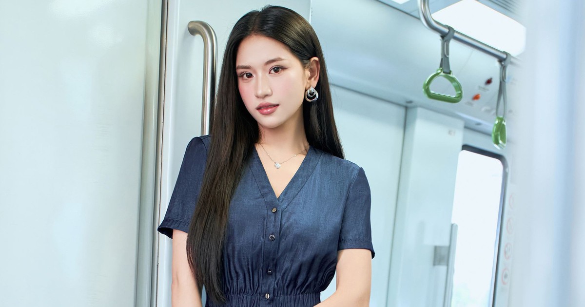 Chân váy denim, đầm denim dáng dài... làm mới tủ đồ công sở hiện đại