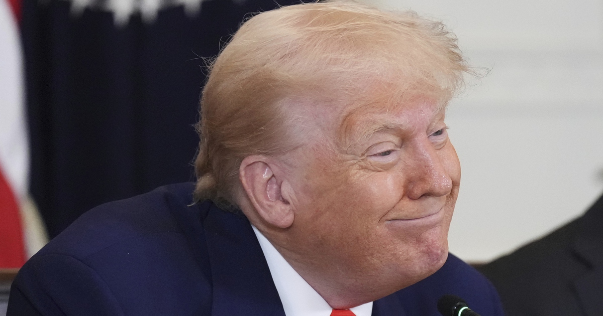 Ông Trump muốn áp thuế 50% đối với EU, thị trường chứng khoán lại giảm mạnh