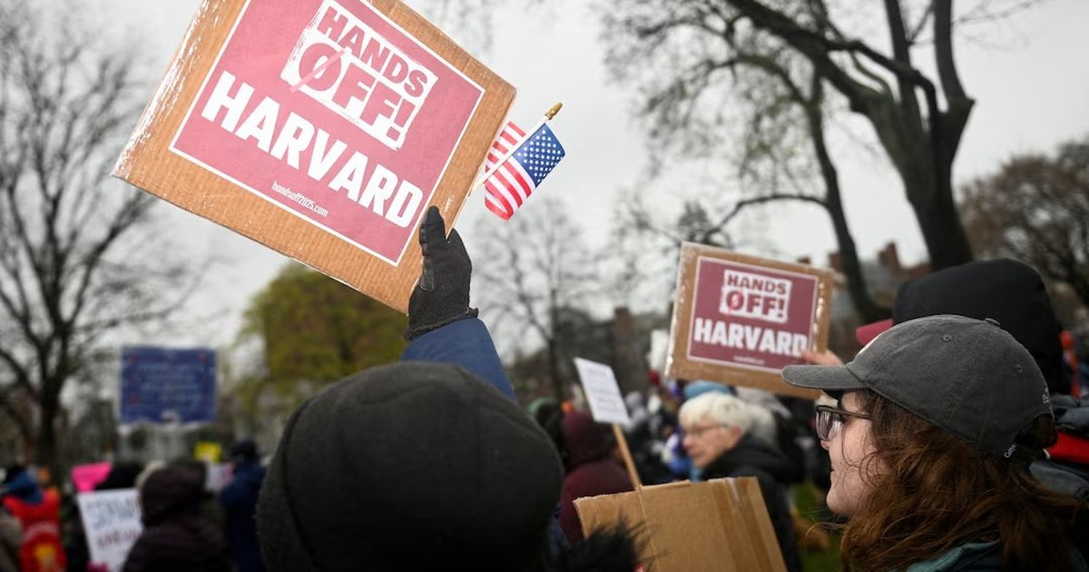 Chính quyền Tổng thống Trump không cho Đại học Harvard tuyển sinh quốc tế Chính quyền Tổng thống Trump không cho Đại học Harvard tuyển sinh quốc tế