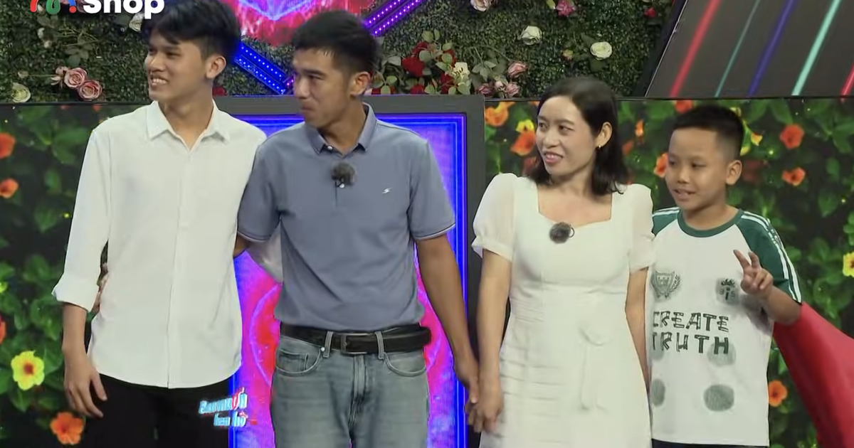 Bố đơn thân cùng con trai đến show hẹn hò, nên duyên cùng cô giáo mầm non