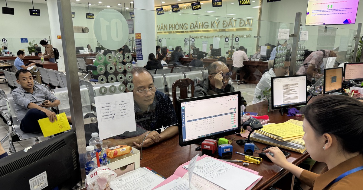 Kiến nghị bỏ sổ hồng giấy