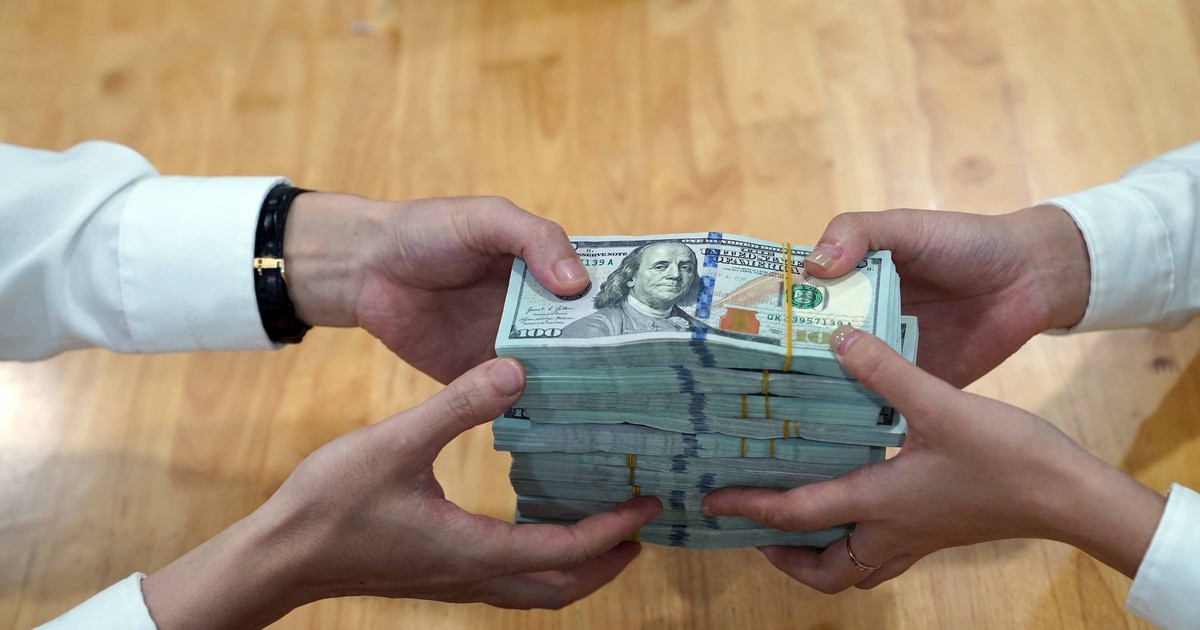 Giá USD hôm nay 27.5.2025: Ngân hàng đồng loạt giảm sâu