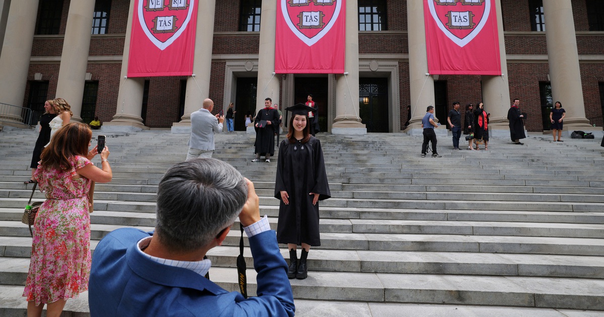 Mỹ kiểm tra gắt gao Harvard, không chỉ sinh viên quốc tế bị ảnh hưởng