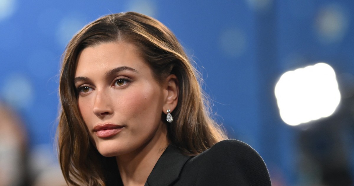Thương hiệu mỹ phẩm Rhode của Hailey Bieber được bán với giá 1 tỉ USD