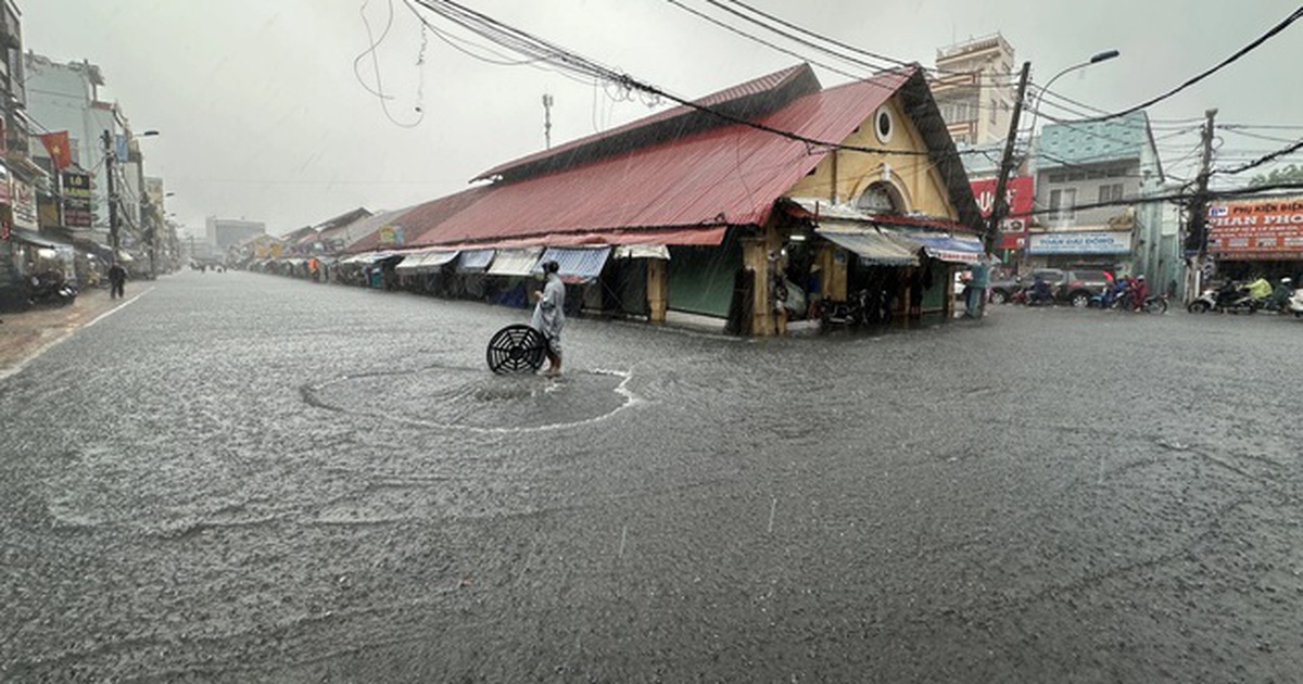 "Rốn ngập" Thủ Đức bao giờ được hong khô?