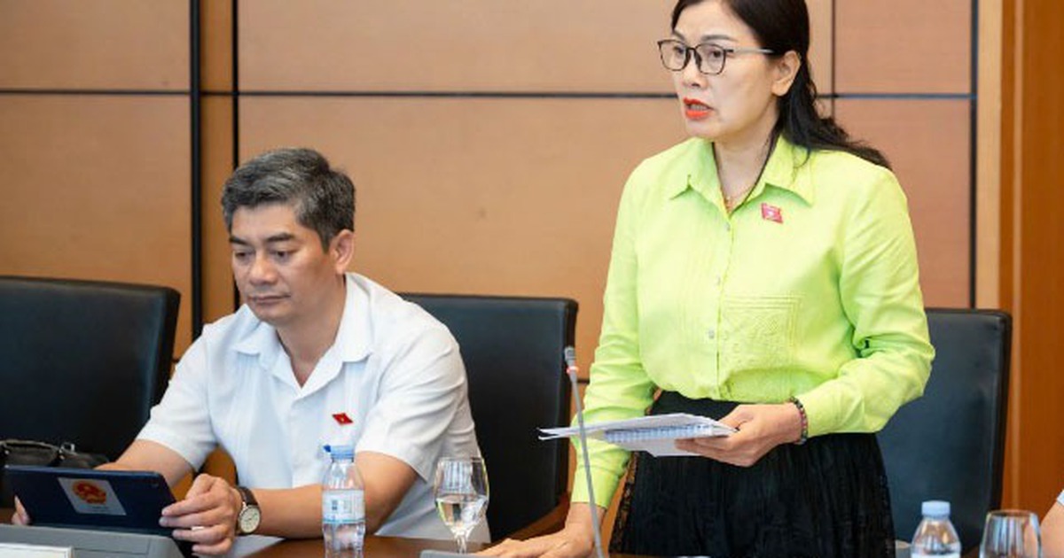 Thiếu tướng Nguyễn Thị Xuân nghỉ hưu