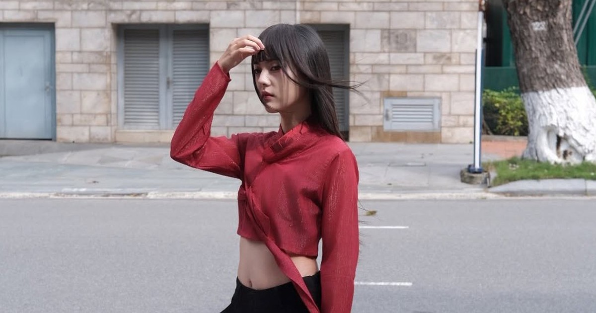 Trang phục phối màu đen đỏ 'quyền lực', thống trị mọi ánh nhìn
