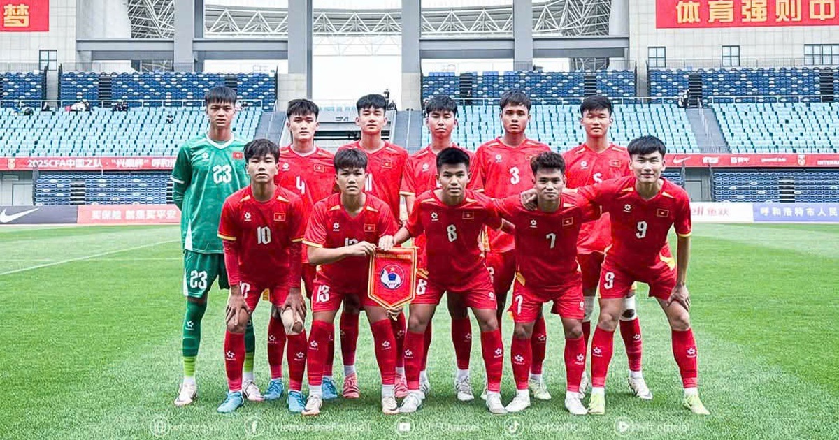U.16 Việt Nam hòa nghẹt thở chủ nhà Trung Quốc trong trận 'thủy chiến' có 2 thẻ đỏ
