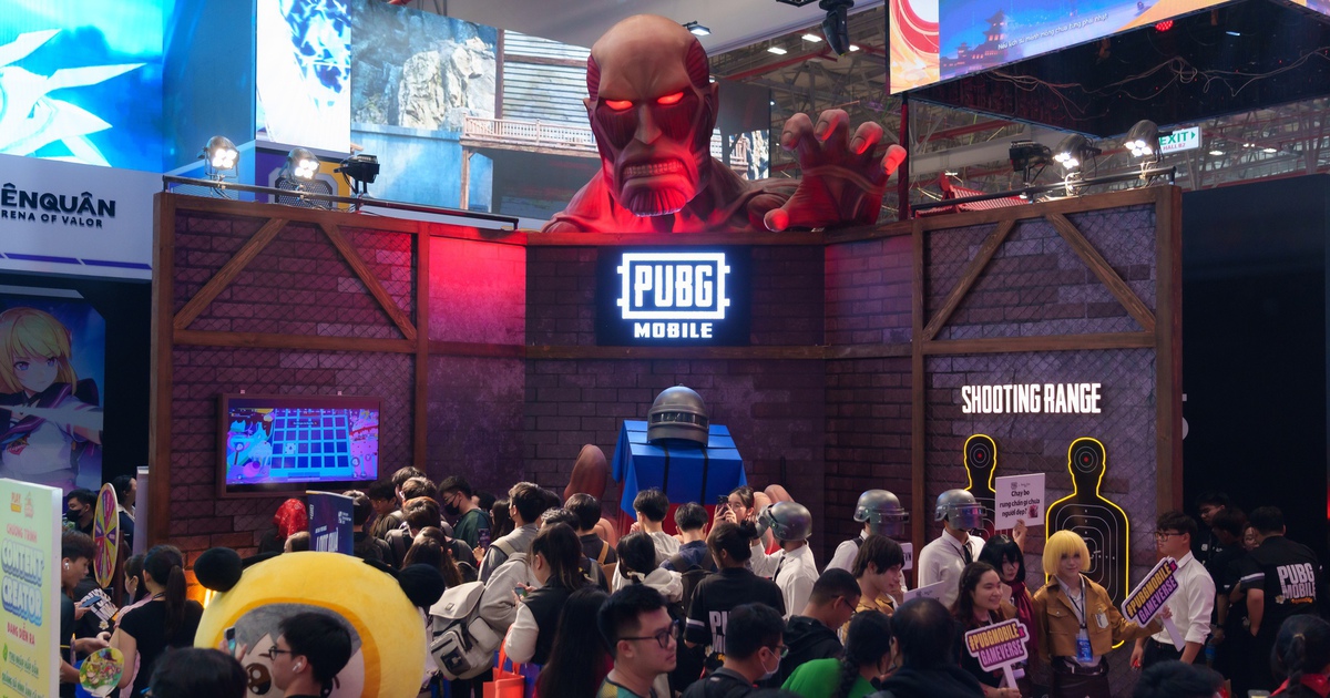 Người chơi "phát cuồng" với Attack On Titan tại booth PUBG Mobile