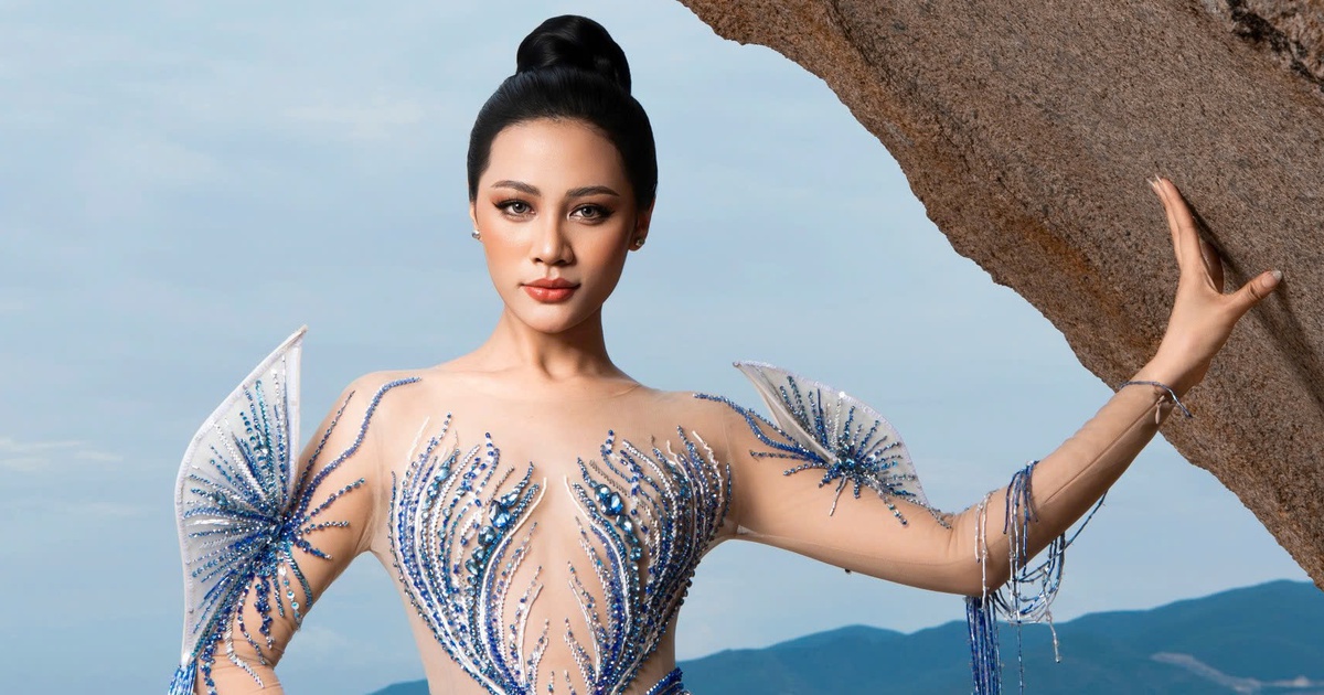 Hoa hậu Đinh Như Phương khoe đường cong nóng bỏng