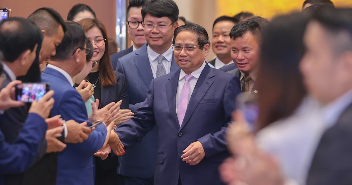 Tổ quốc mong đợi thì chỉ bàn làm, không bàn lùi