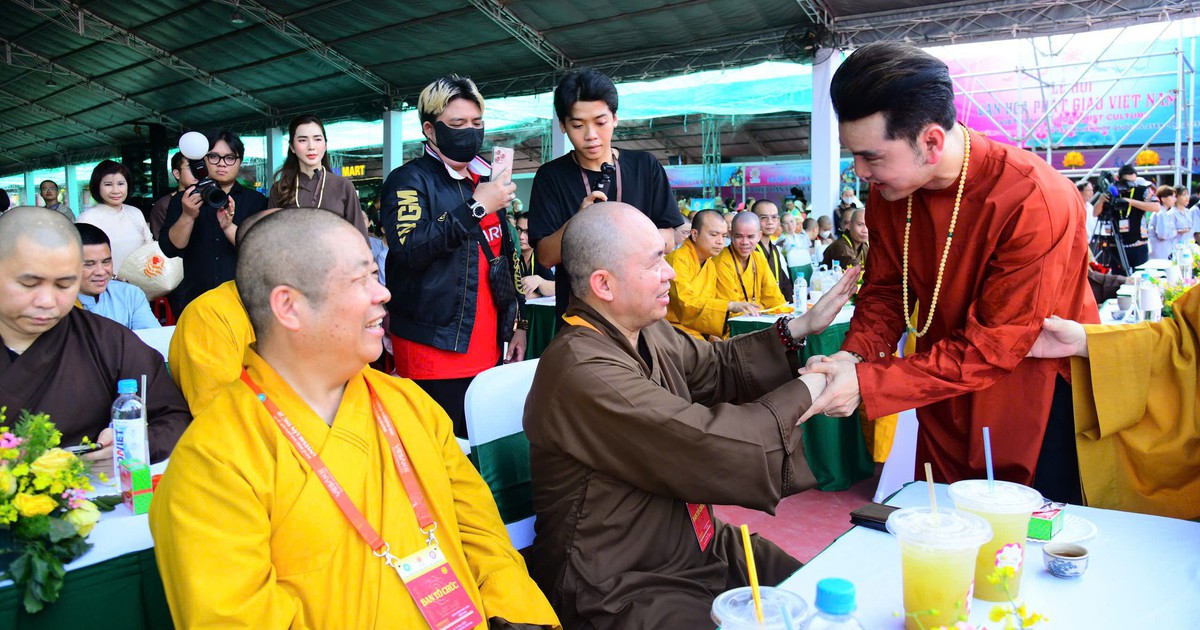 Ưng Hoàng Phúc, Hồ Quỳnh Hương giao lưu nghệ thuật Phật giáo quốc tế Vesak 2025