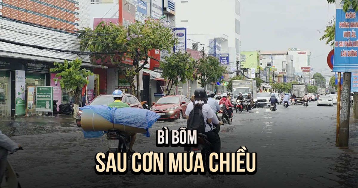 Mưa chiều bất ngờ, đường phố Cần Thơ mênh mông nước