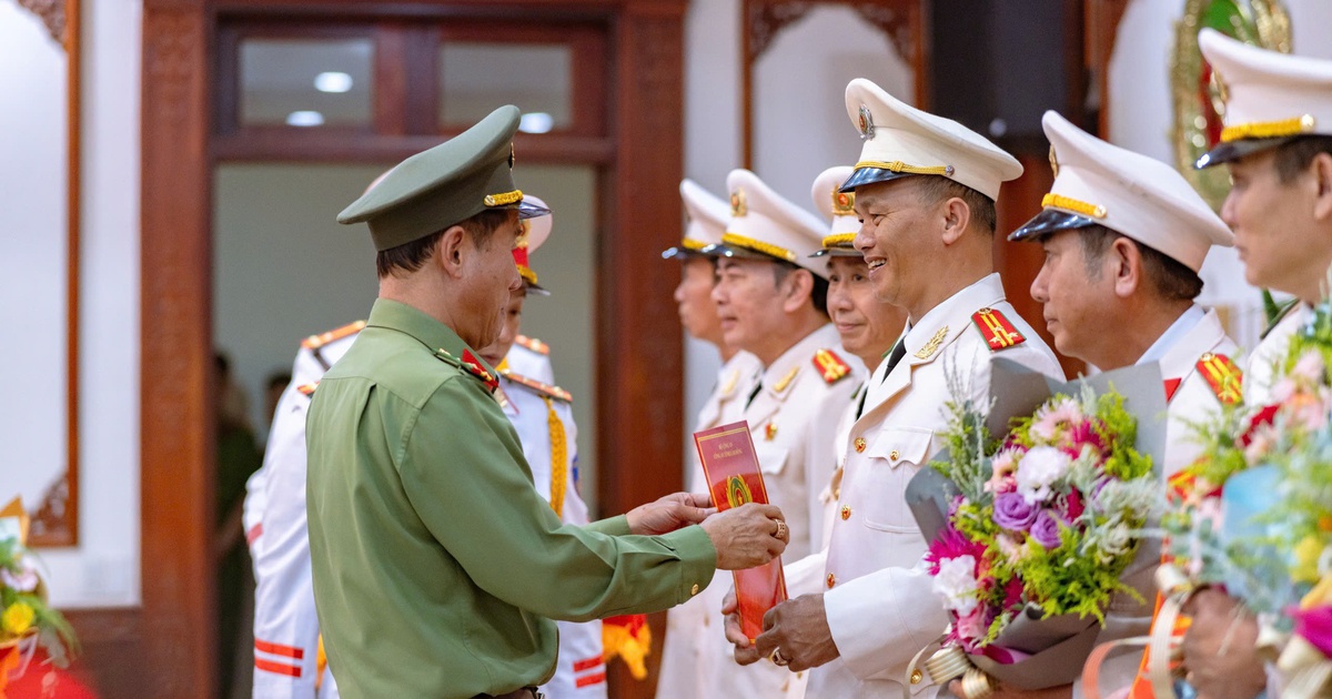 Lâm Đồng: 68 lãnh đạo, chỉ huy công an nghỉ hưu trước tuổi