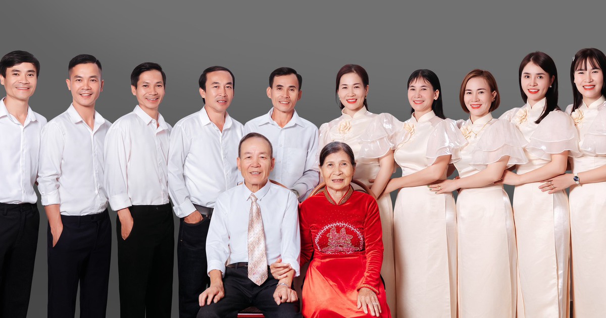 'Siêu' gia đình có 10 người con, đầy đủ nếp tẻ: Dân mạng khen 'sinh khéo quá!'