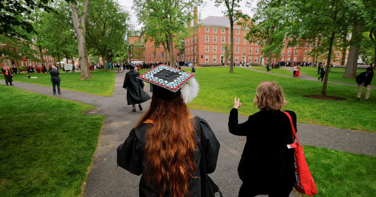 Mỹ khôi phục xử lý thị thực sinh viên nước ngoài tại Đại học Harvard